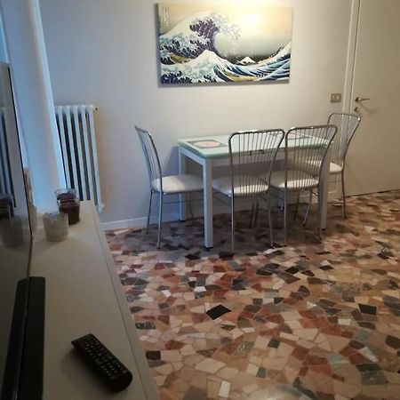 Primo Piano - Bilocale Casa Vacanze Brescia Luaran gambar